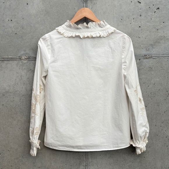 Sezane Kelly Ruffle Eyelet Blouse in Ecru, size 34 (USA 2) - Picture 7 of 16